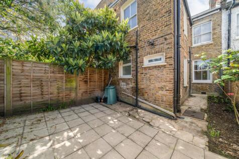 90576_8 Moylan Ro...