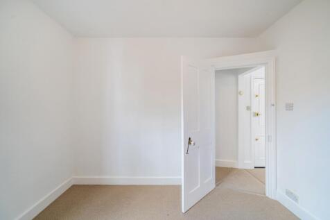 90576_8 Moylan Ro...