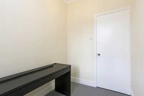 82 Tamworth Stree...