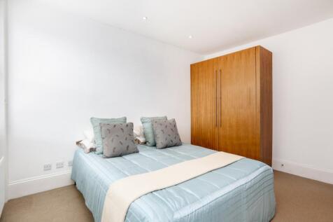 Master Bedroom 02