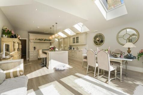 33 Queensmill Roa...