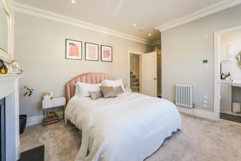 33 Queensmill Roa...