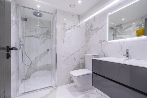 Second Bedroom En...