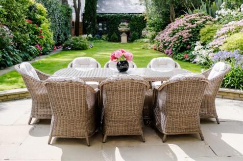 Outside dining area