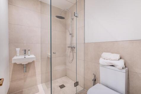 Ensuite bathroom