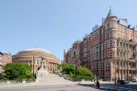 Exterior &amp; Royal ...