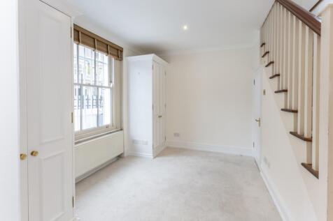 Principal Bedroom...