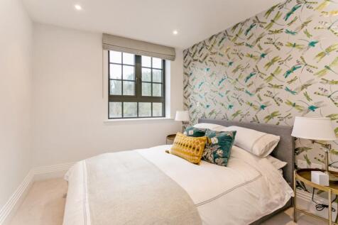 Flat 11 294956 - ...