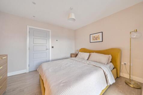 1384002-13-6925fd...