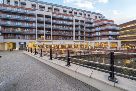 1384002-1-6925fd9...