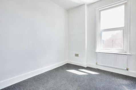Bedroom 2 T202505271630.jpg