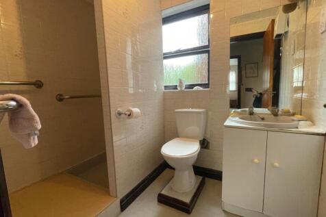 KC Shower Room T202510241432.jpeg