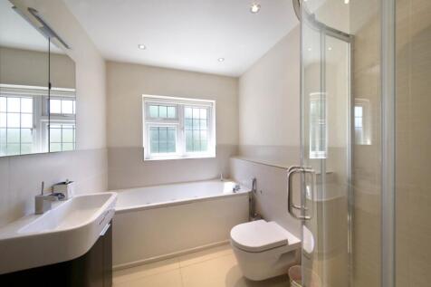 En suite bathroom
