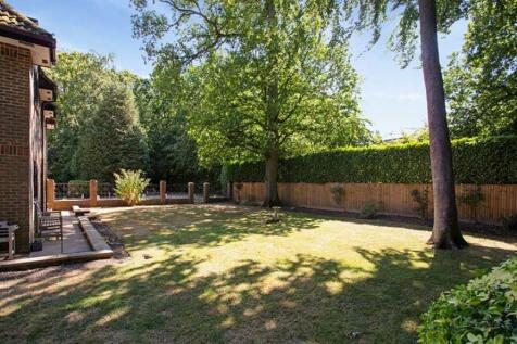 L shaped Garden
