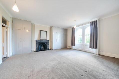 Longcross Road