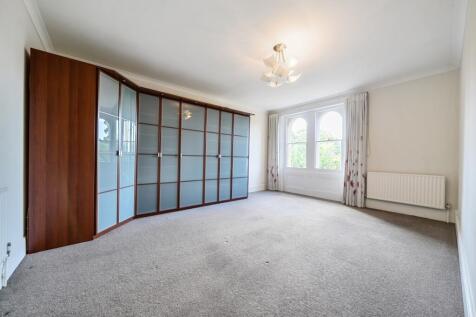 Longcross Road