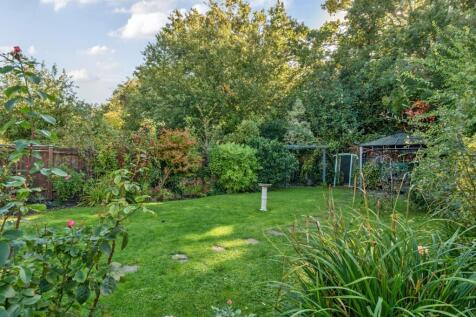 Frimley Grove Gar...