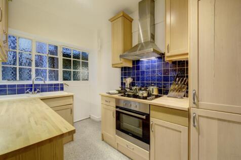 47 pelham court 3...