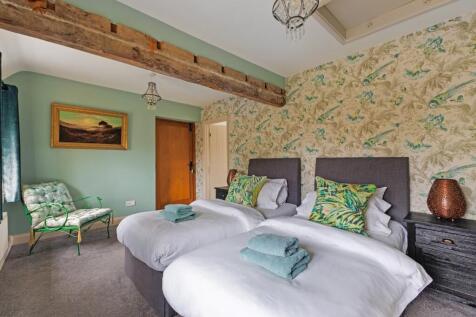 86382_Coach-House...