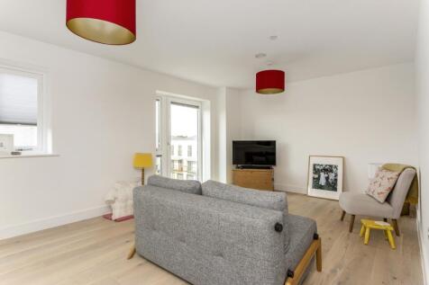 Flat 11 282882 - (4)