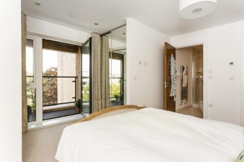 Flat 11 282882 - ...