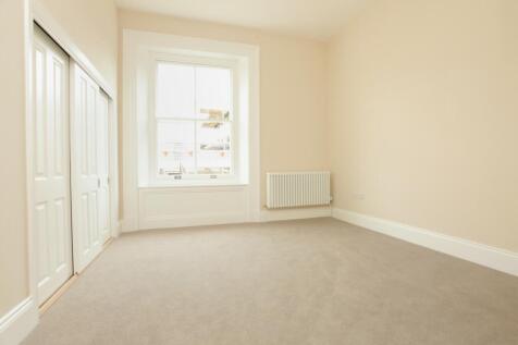 Apt 4 Thirlstaine...