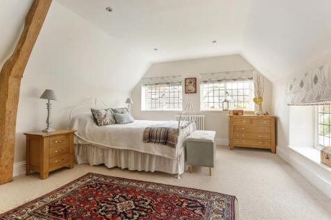 Walnut Court 3275...