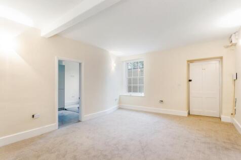 Basement Flat 6 f...
