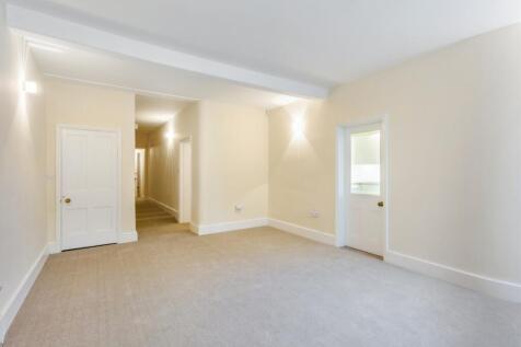 Basement Flat 6 f...
