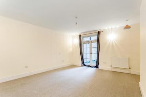 Basement Flat 6 f...