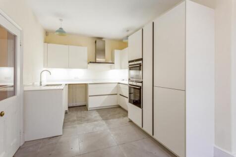 Basement Flat 6 f...