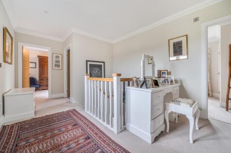 1376340-3-6911bad...