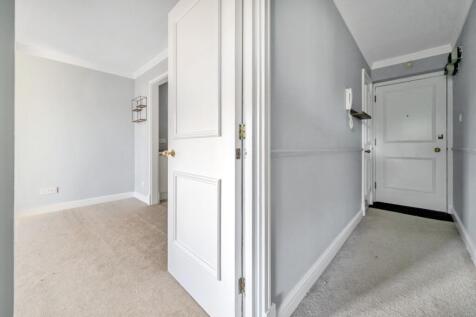 1385001-9-6925b8c...