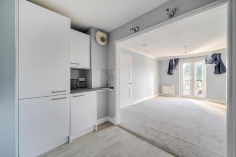 1385001-17-6925b9...