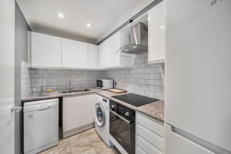 1375550-15-690b6a...