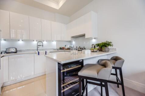 8317243-interior27