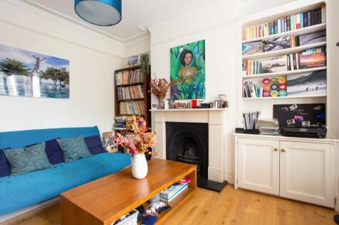 24 Hadley Gardens...