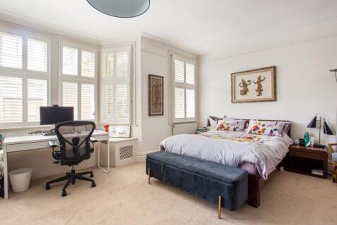 24 Hadley Gardens...