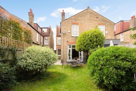 24 Hadley Gardens...