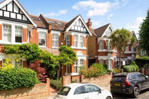 24 Hadley Gardens...