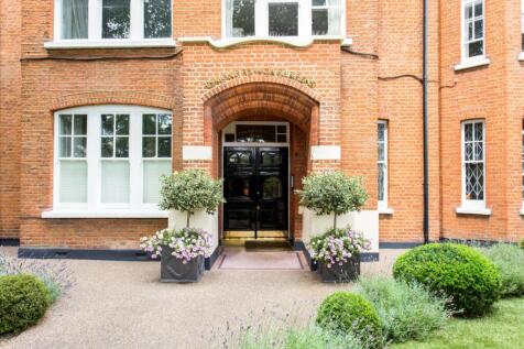 37 Esmond Gardens...