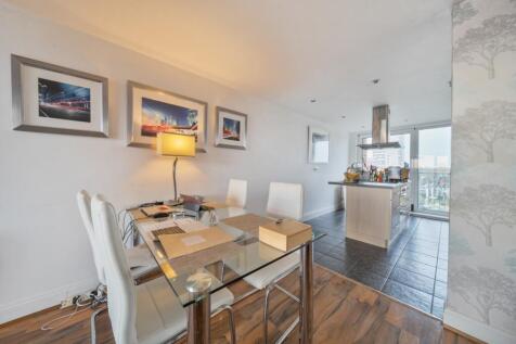 1375084-10-690c7c...