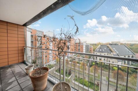 1375084-5-690c7ba...