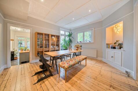 1377084-11-690dca...