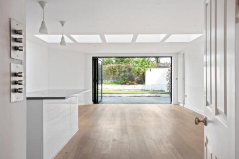 68366 36 Queens A...