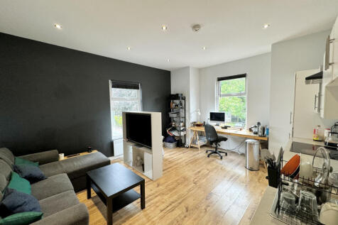 Living &amp; Kitchen Area
