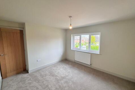 Bedroom (Front Right)