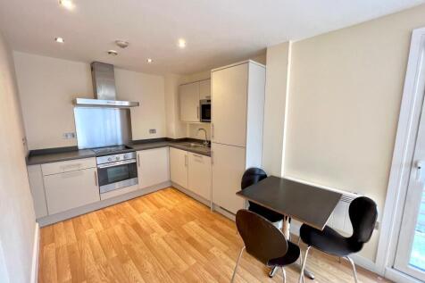 Living &amp; Kitchen Room