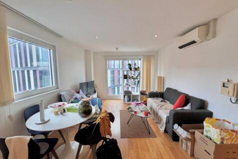 Living Room &amp; Kitchen