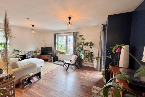 Living Room &amp; Kitchen